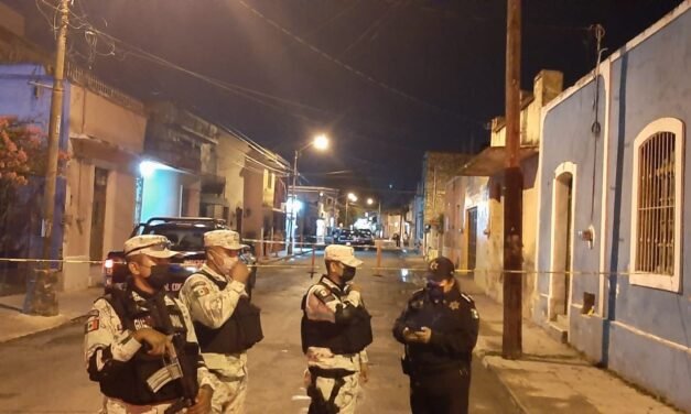 Balean a ciclista en centro de Mérida; homicida huye en camioneta negra