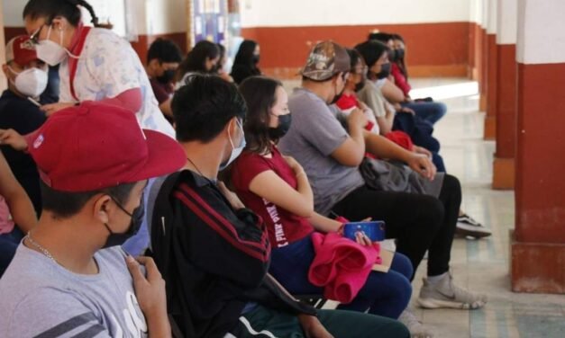 Contagios arriba de los 700 en un día: Mueren tres abuelos