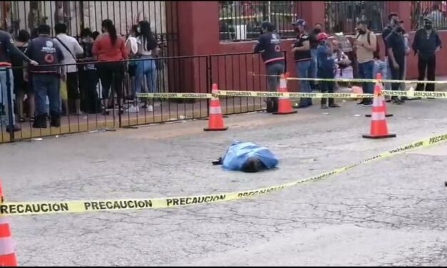 Abuelita de Seyé muere frente a iglesia de los Reyes Magos en Tizimín