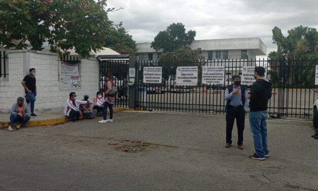 Bloquean edificio y cierran accesos a oficinas de Conagua en Yucatán