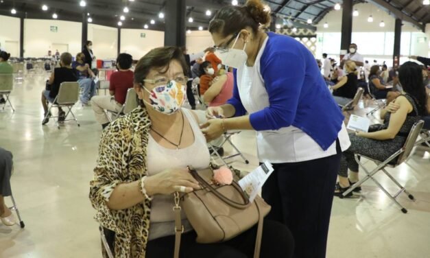 ‘El refuerzo’ llegó para los de 40 a 59 años en Mérida