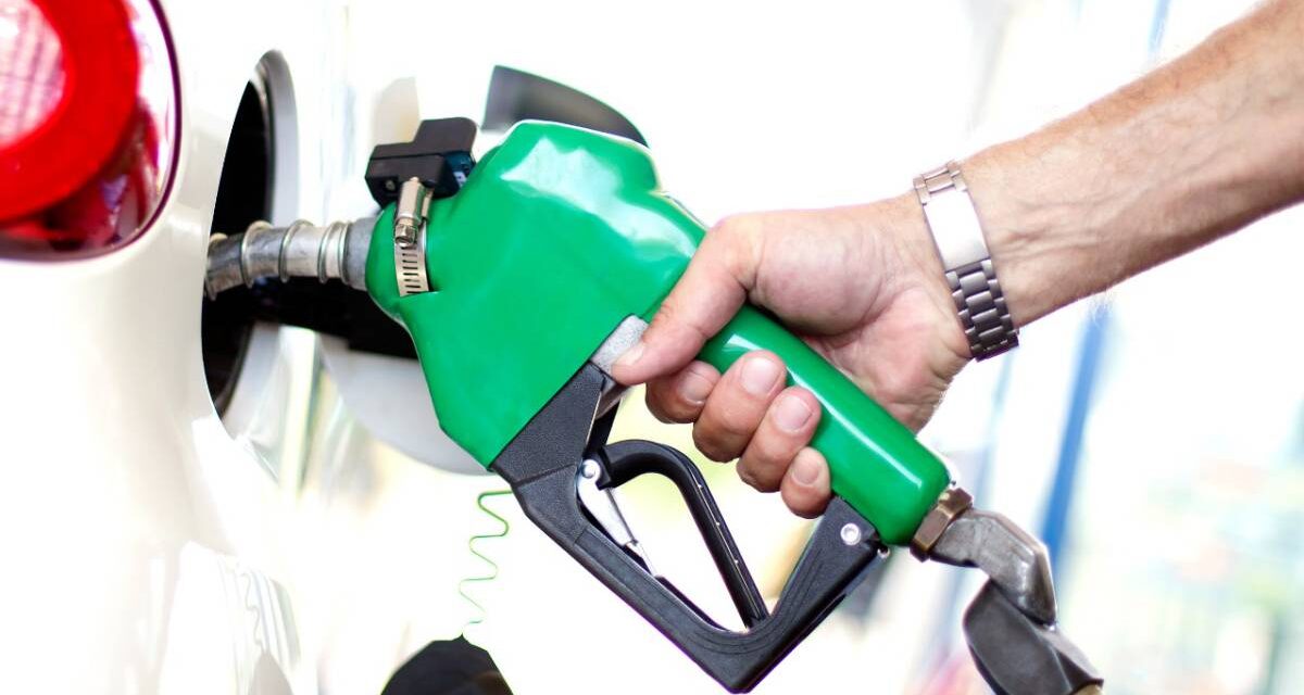 Congelan impuesto federal para evitar “gasolinazos”