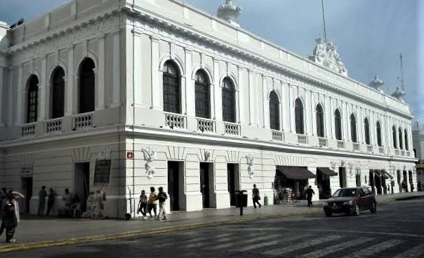 A rescate joya histórica y arquitectónica en plaza grande de Mérida