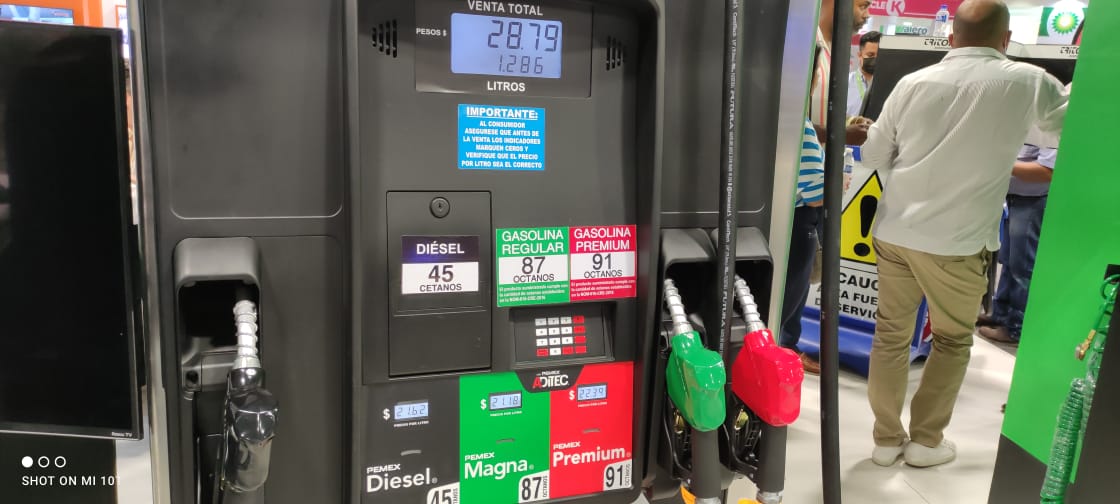 Litros incompletos de gasolinas, mala práctica que persiste, y consejo de experto