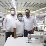 Modernos equipos a pequeños industriales del vestido en Yucatán