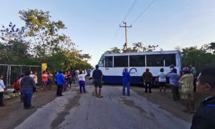 Protestan y bloquean banco de materiales al norte de Mérida