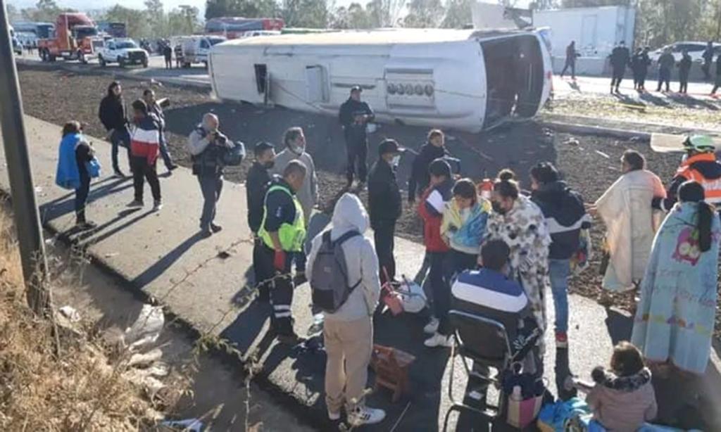 Tragedia de peregrinos en autopista México-Puebla: 3 muertos y 56 heridos