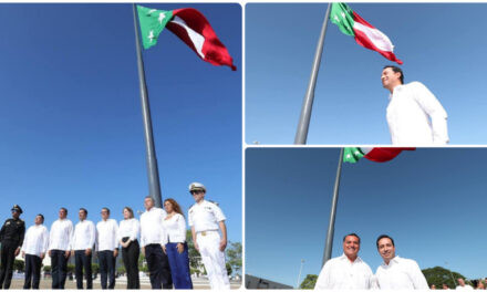 Bandera de Yucatán vuelve a ondear en plaza pública de Mérida