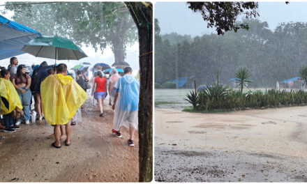 Turistas recorren Chichén Itzá pese a lluvias y mal tiempo