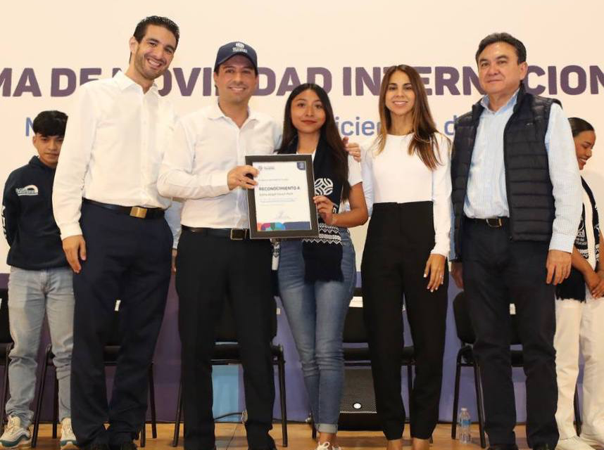 Al extranjero 500 jóvenes de universidades de Yucatán para estudiar inglés