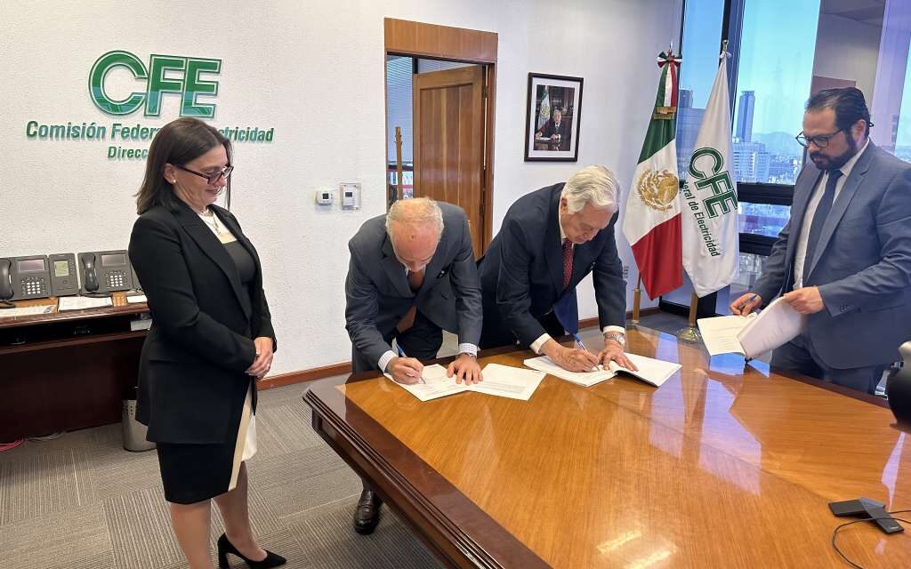 Contrato para ampliación de gasoducto Mayakán, firmado