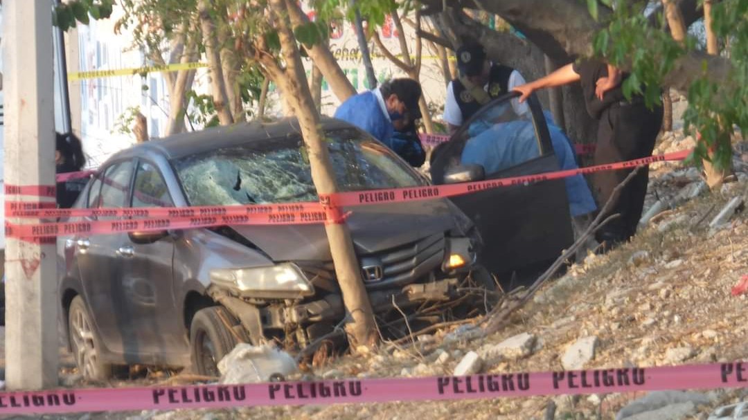 Descuido fatal: perece adolescente al chocar auto en Yucalpetén