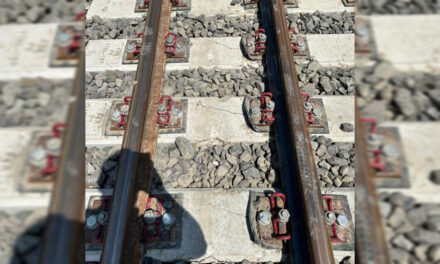 Falla en tornillo de riel descarriló vagón de Tren Maya en Tixkokob 