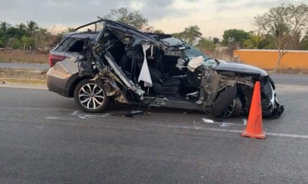 Huacho Díaz Mena accidentado al regresar de Chemax; «está bien»