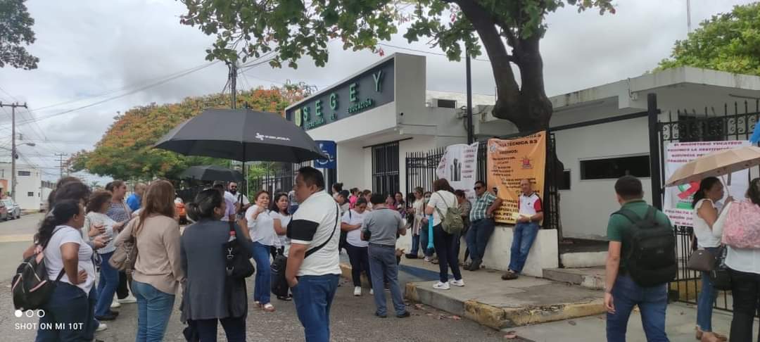 Pago de alza salarial a maestros yucatecos este viernes