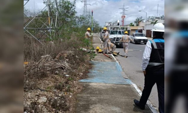 Sin electricidad, fraccionamiento Los Héroes sufre falta de agua y de telefonía