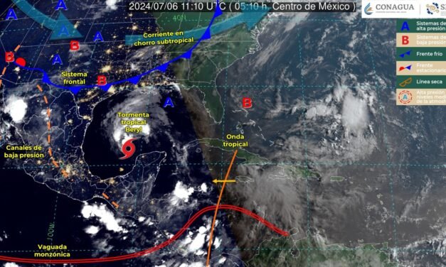 Más lejos «Beryl», pero seguiría arrojando lluvias a península Yucatán