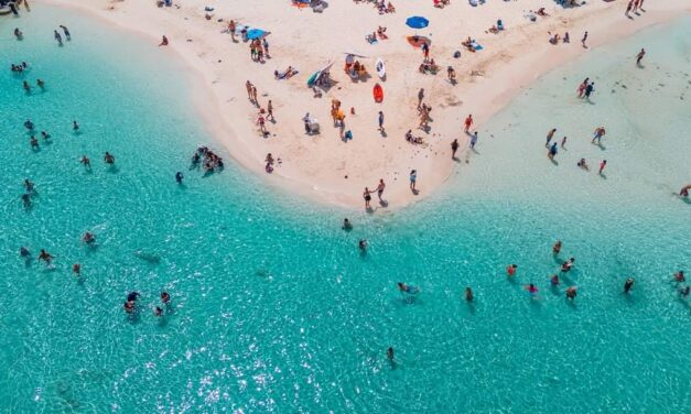 Casi 500 mil turistas en caribe mexicano hasta el viernes pasado