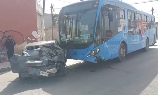 «Va y Ven» pierde frenos y choca siete vehículos en centro de Mérida