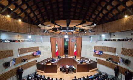 Quitan diputaciones locales a PVEM y PT y las entregan al PAN en Yucatán