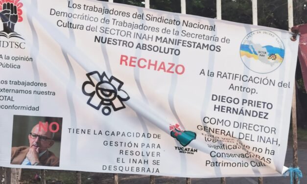 Cuelgan en cierre de Dzibilchaltún rechazo a Diego Prieto Hernández en INAH