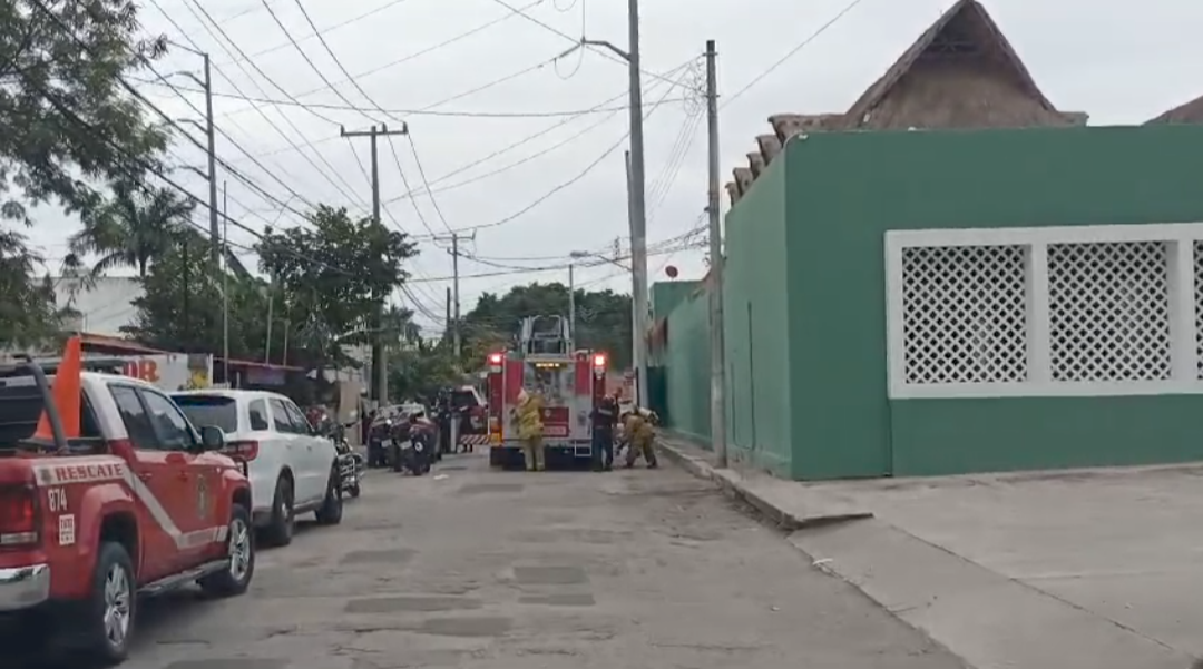 Humo en el restaurante bar Eladios de la Itzáes hizo temer lo peor