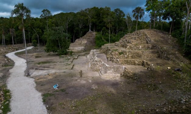 Ichkabal, joya arqueológica de Selva Maya, cerca del caribe mexicano