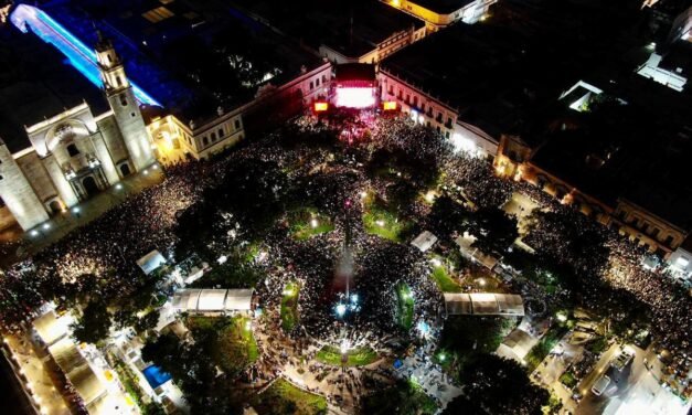 Mon Laferte y más de 35 mil personas en el ‘Mérida Fest’