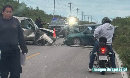 Chocan autos en carretera entre los dos Telchac; muere maestra