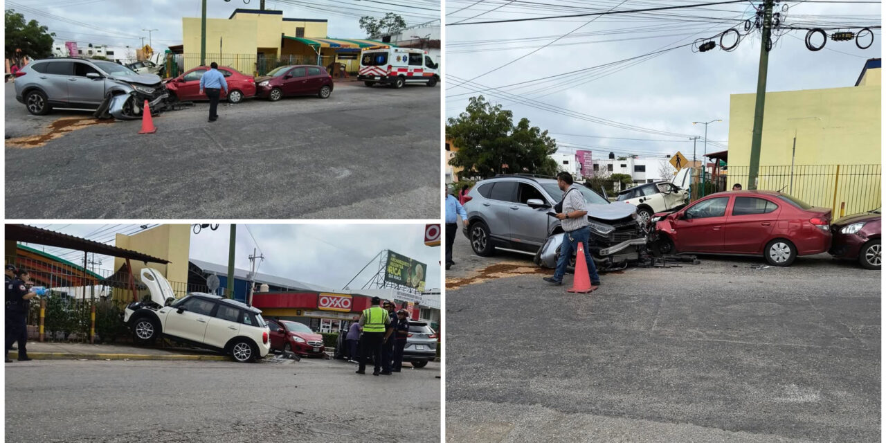 Minicooper ‘se vuela alto’ y ocasiona carambola con tres