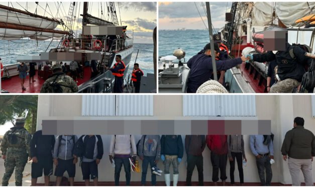 Rescatados 10 extranjeros en el mar cerca de Isla Mujeres