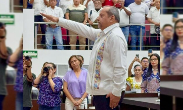 Jacinto Sosa Novelo toma protesta como director de ATY y Morena le marca ruta