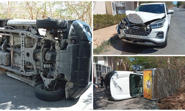 Plática, se distrae y choca camioneta que terminó volcada