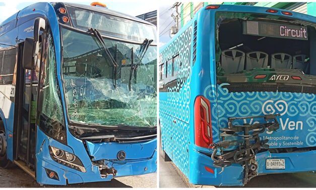 Ahora se dieron entre ellos: Choque de dos autobuses Va y Ven