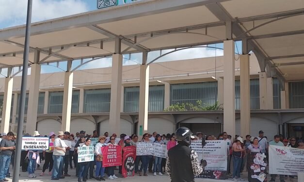 Paran Tren Maya en Valladolid; maestros se enfocan en ‘símbolo’ de la 4T