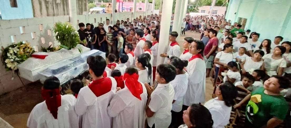 Despedida a madre e hija víctimas fatales del accidente en la Mérida -Campeche