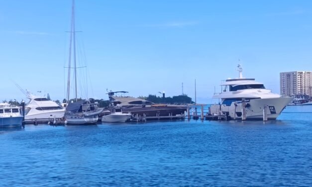 ¿Red de ‘huachicol’ en puerto de abrigo de Yucalpetén?