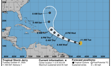 Evoluciona ciclón muy distante de costas mexicanas