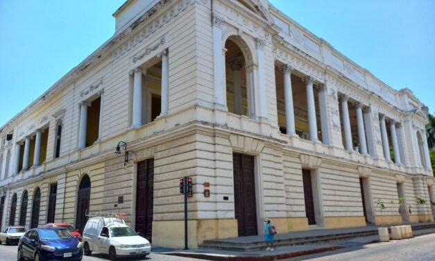 Monumento histórico y principal teatro de Mérida sin fecha de reapertura