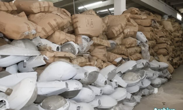 A subasta luminarias retiradas de Mérida por nuevo sistema LED