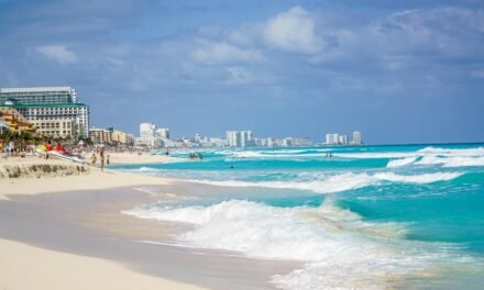 Temporada de invierno se acerca y Cancún refuerza plantilla en hoteles