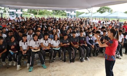 Sheinbaum en Yucatán: Estudiantes y Tren Maya de carga