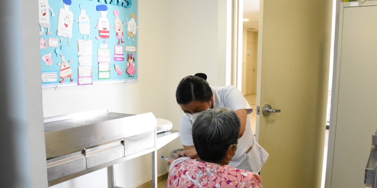 Un trío de cuidado: Covid-19, influenza y neumococo; vacunación