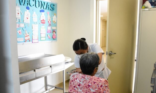 Un trío de cuidado: Covid-19, influenza y neumococo; vacunación