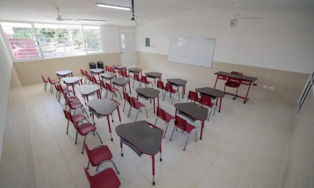 Faltan alumnos en escuelas públicas; cierran espacios a docentes