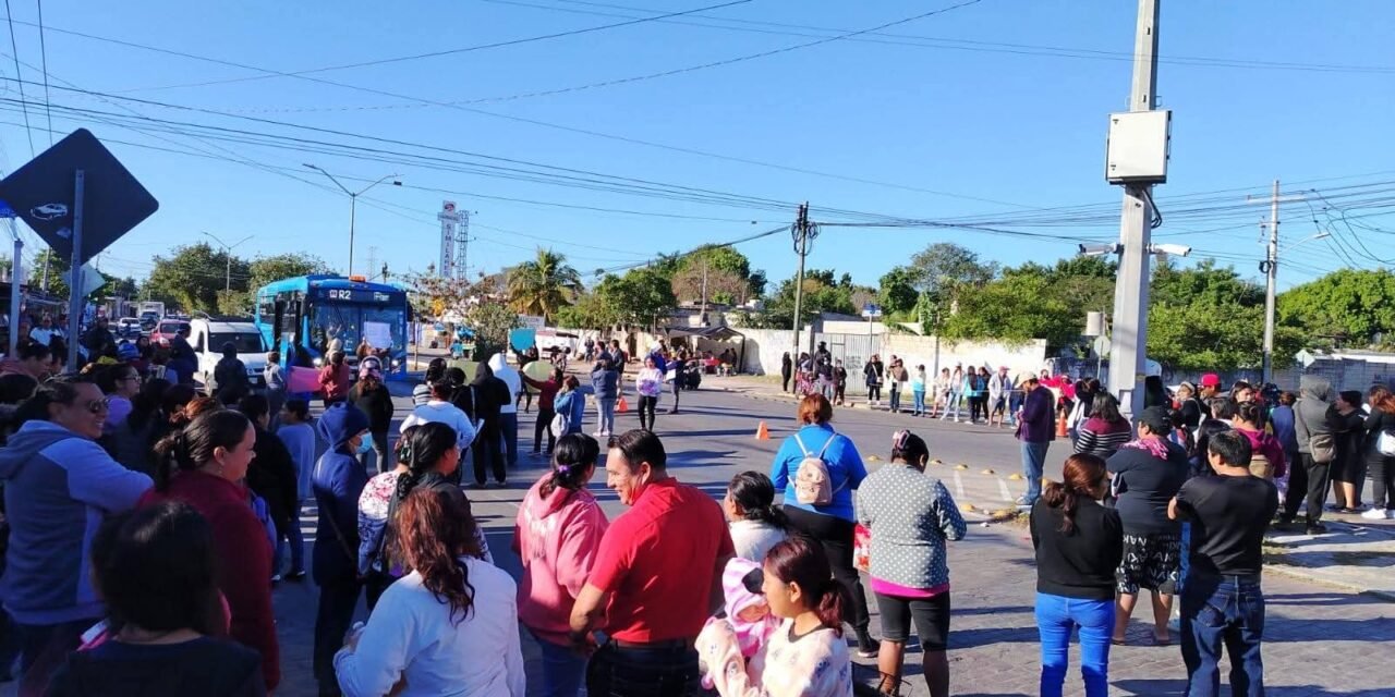 Escuela primaria sin electricidad ni agua potable