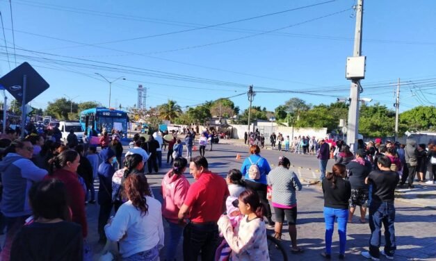 Escuela primaria sin electricidad ni agua potable