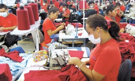 Mujeres, principales generadoras de empleos y de tiempo en hogar, ganan menos