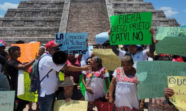 Nuevo episodio de batalla social en Chichén Itzá