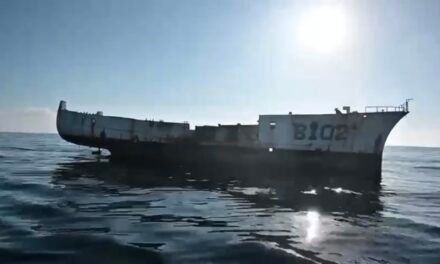 ‘Onjuku’, de buque científico a pieza de Parque Temático Submarino
